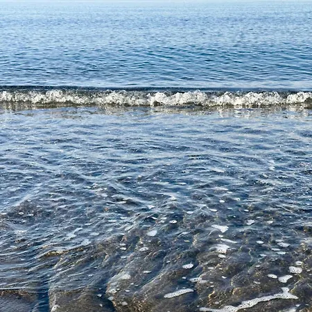 Апартаменты Cozy- 100m From The With Pool & Perfect For2 *