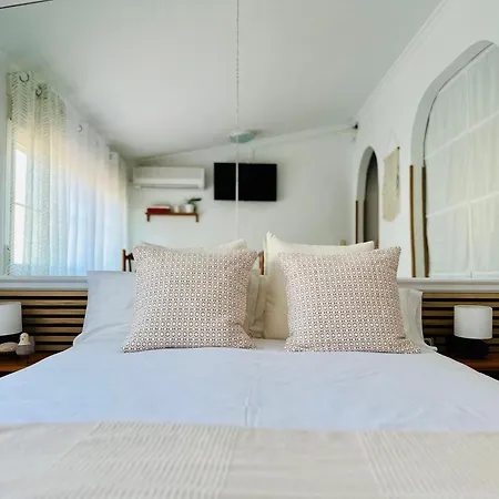 Cozy- 100m From The With Pool & Perfect For2 Апартаменты *