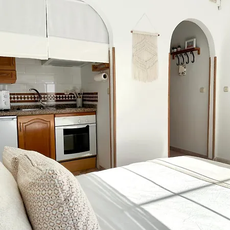 Cozy- 100m From The With Pool & Perfect For2 Апартаменты Торремолинос