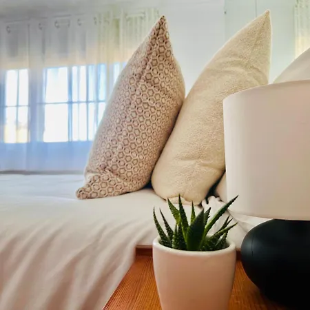 Apartment Cozy- 100m From The With Pool & Perfect For2 Torremolinos