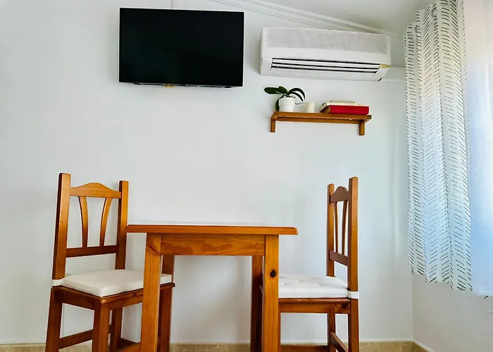 Cozy- 100m From The With Pool & Perfect For2 Апартаменты Торремолинос