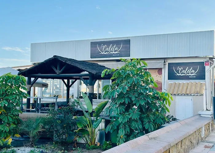 Cozy- 100m From The With Pool & Perfect For2 아파트 토레몰리노스