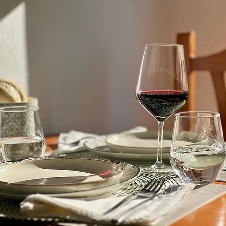 Cozy- 100m From The With Pool & Perfect For2 Appartamento Torremolinos
