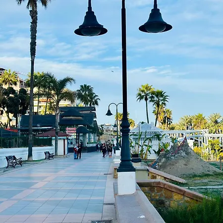 Cozy- 100m From The With Pool & Perfect For2 * Torremolinos