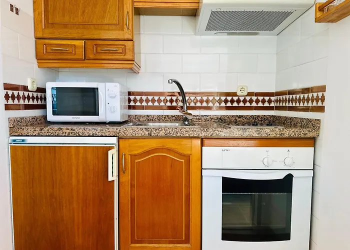 Apartament Cozy- 100m From The With Pool & Perfect For2 Torremolinos