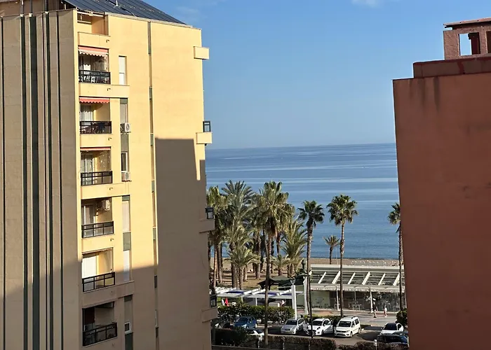 Cozy- 100m From The With Pool & Perfect For2 Apartament