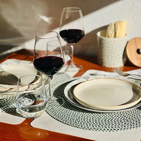 Apartment Cozy- 100m From The With Pool & Perfect For2