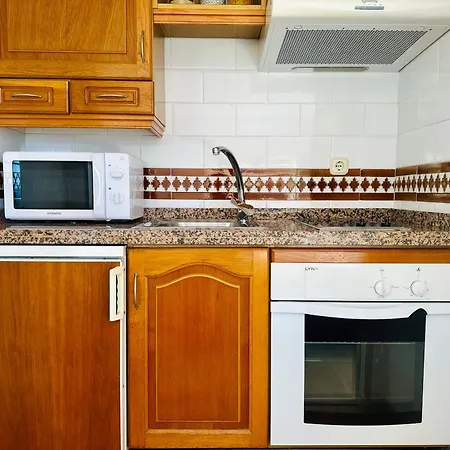 Apartment Cozy- 100m From The With Pool & Perfect For2 Torremolinos